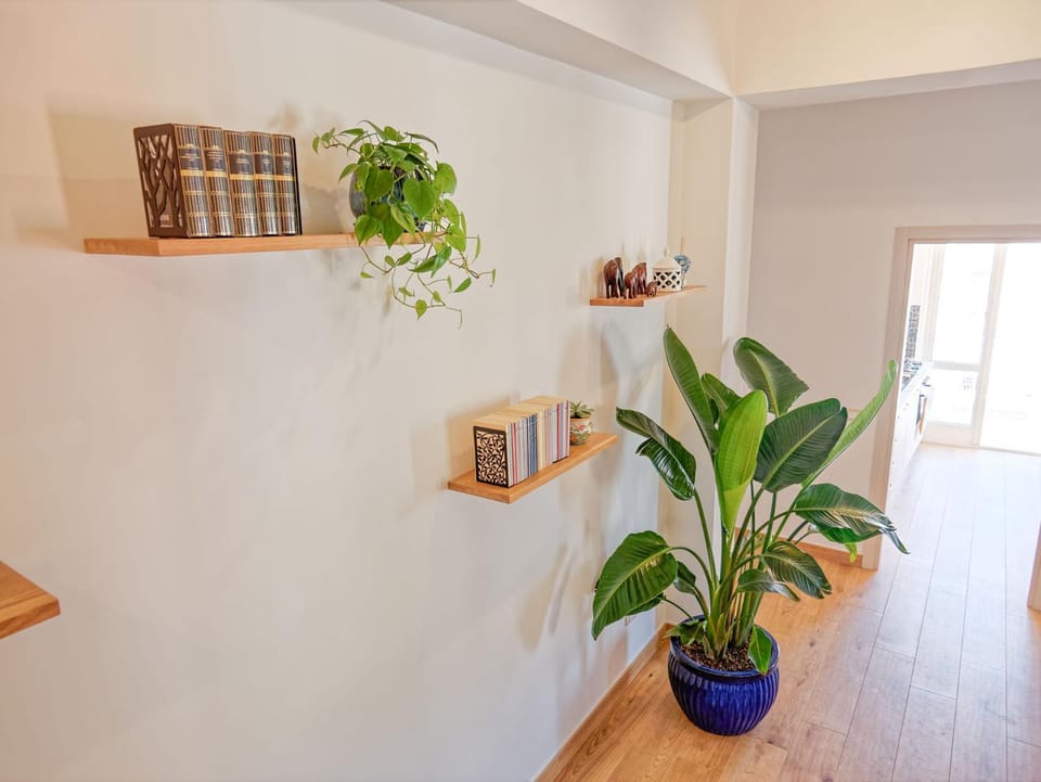 Communal lounge/ TV room, Facade/entrance, Entertainment