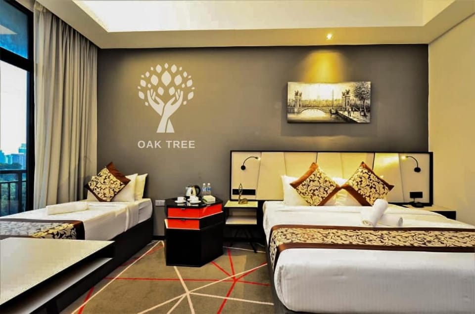 Red M101 by Oak Tree Apartment in Federal Territory of Kuala Lumpur