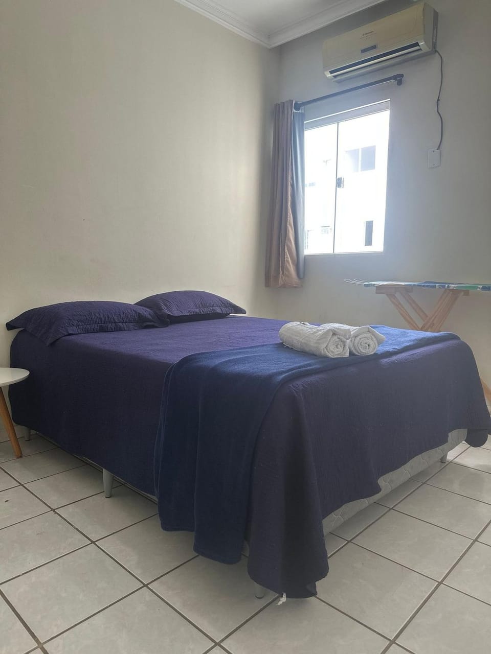 Bed, View (from property/room), Photo of the whole room, Bedroom