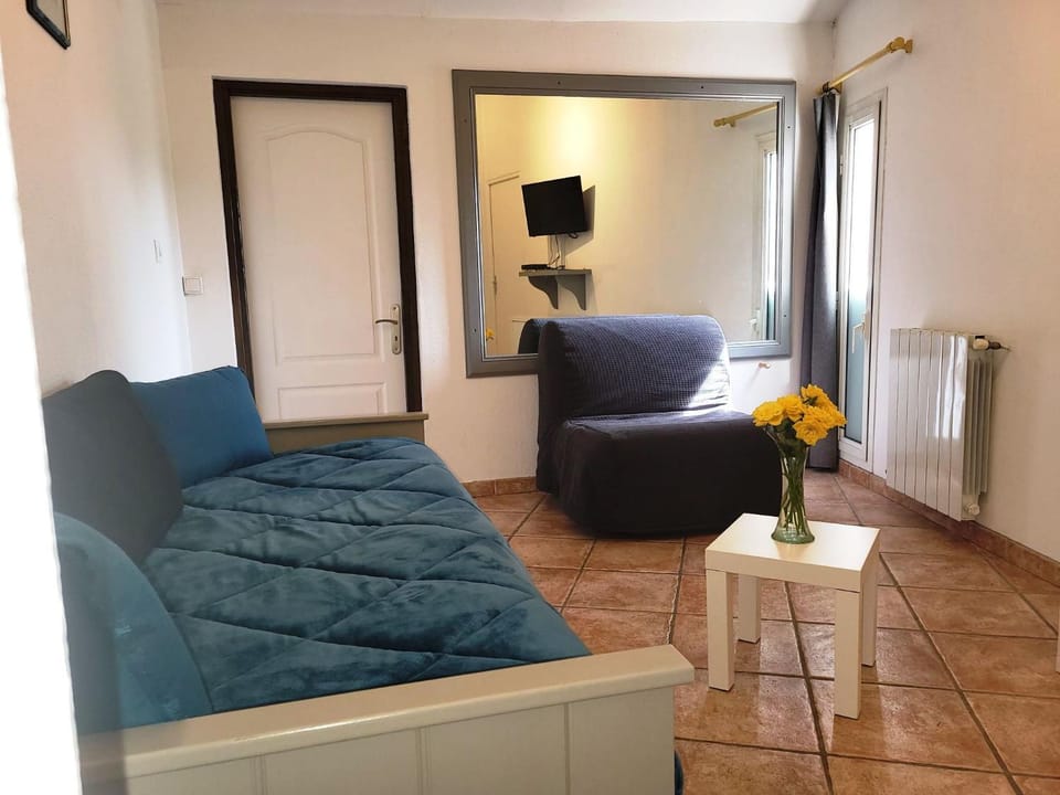 Living room, Bedroom