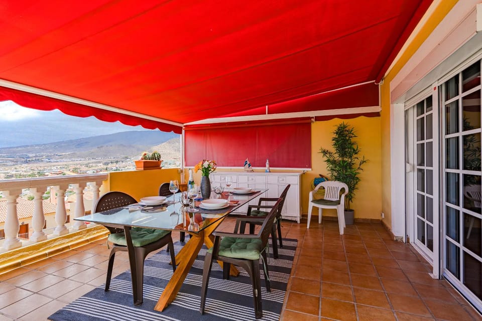 Patio, Day, Natural landscape, View (from property/room), Balcony/Terrace, Seating area, Dining area, Mountain view, Sea view