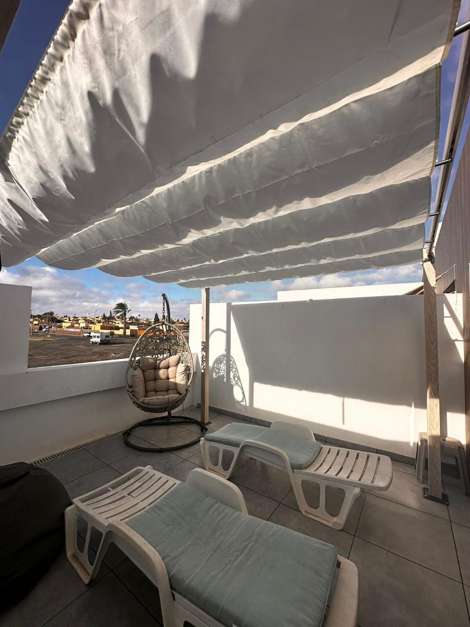 Fuerte Vibes Guest House In Corralejo House in Maxorata