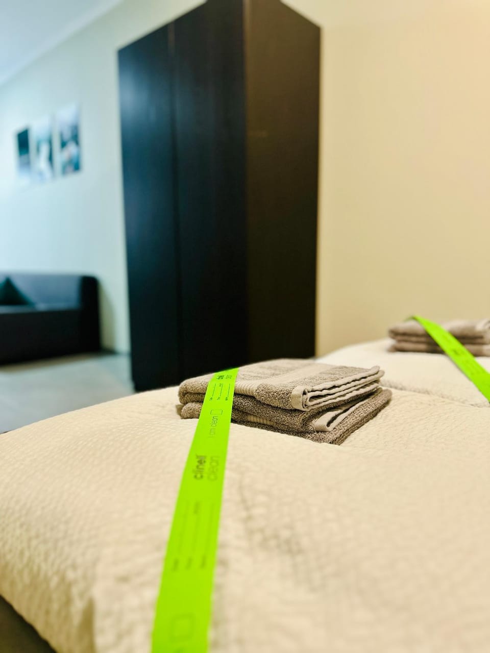Neuwertiges Apartment mit schnellem WLAN, Netflix, Glasfaser, Kostenlose Privatparkplatz auch für Transporter geeignet R21 Apartment in Baden-Württemberg