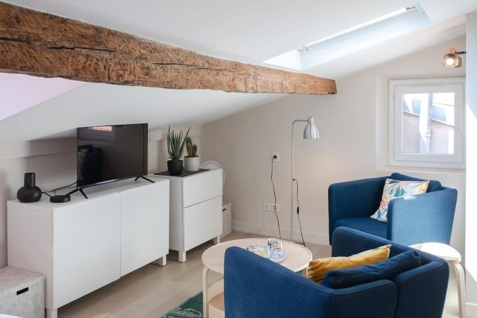 #49 Staywizus - Perfect location Saleya old town 2mins to Sea AC Apartment in Nice