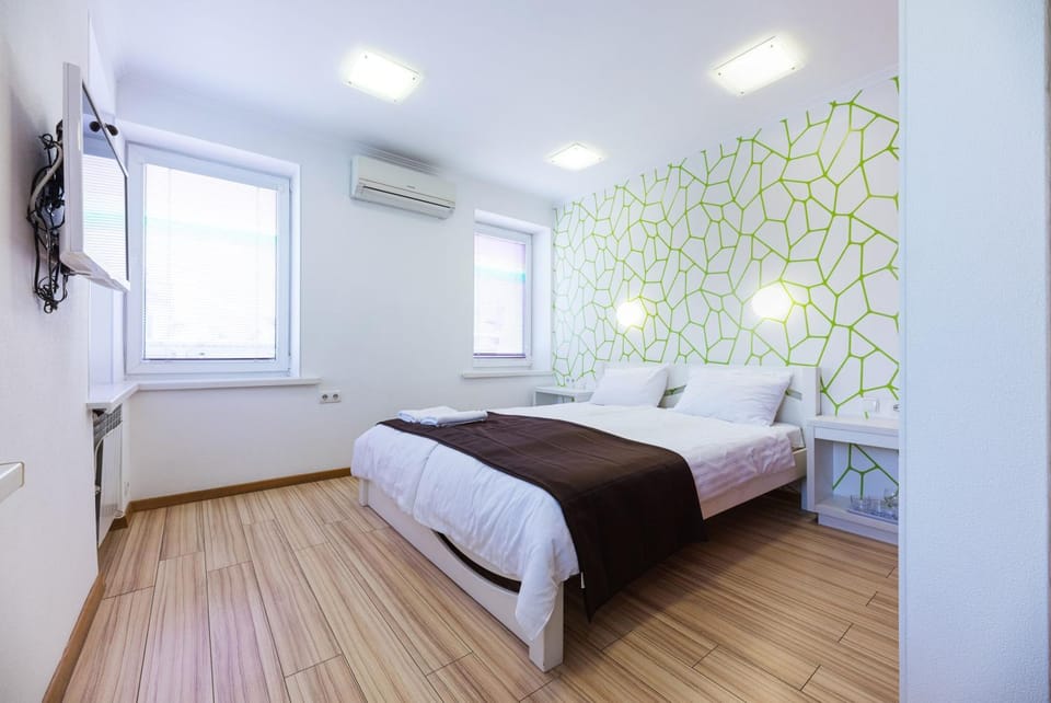 Bed, TV and multimedia, Photo of the whole room, Bedroom, internet, air conditioner