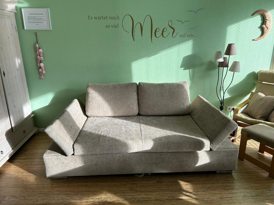 Bed, Living room, Seating area
