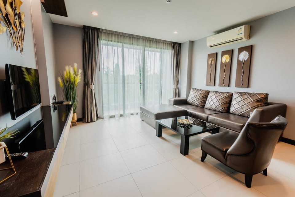 TV and multimedia, Seating area