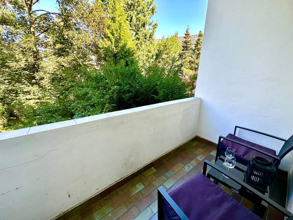View (from property/room), Balcony/Terrace, Garden view