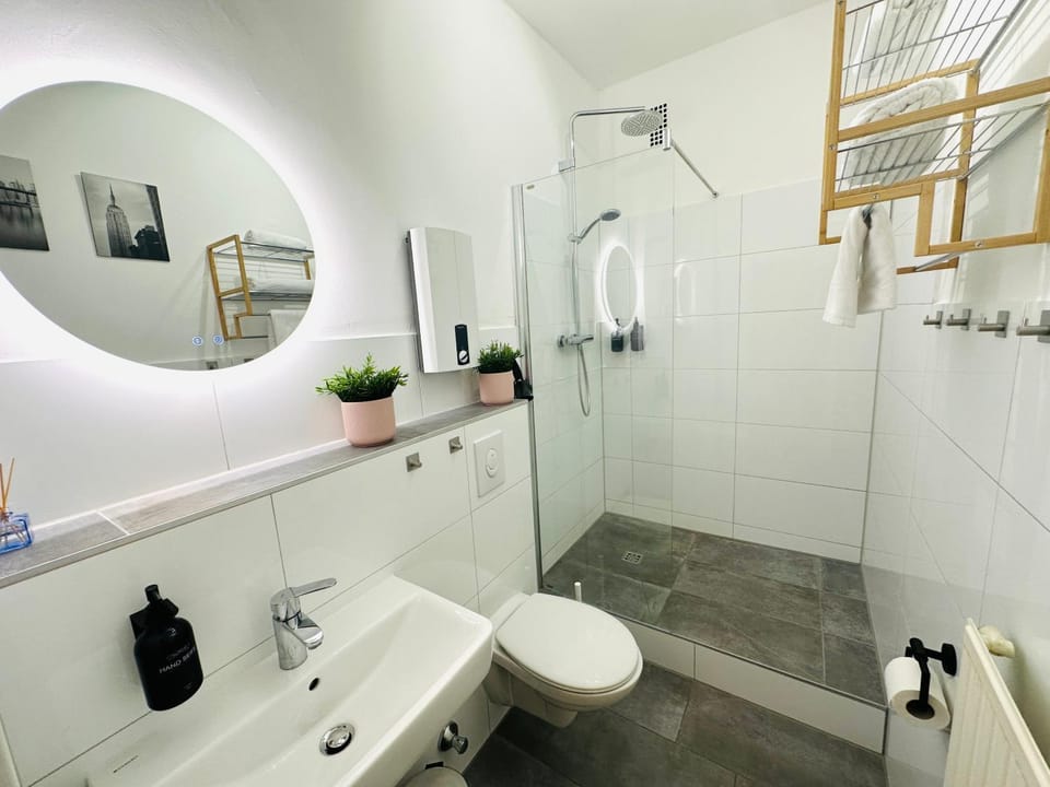 Shower, Toilet, Bathroom