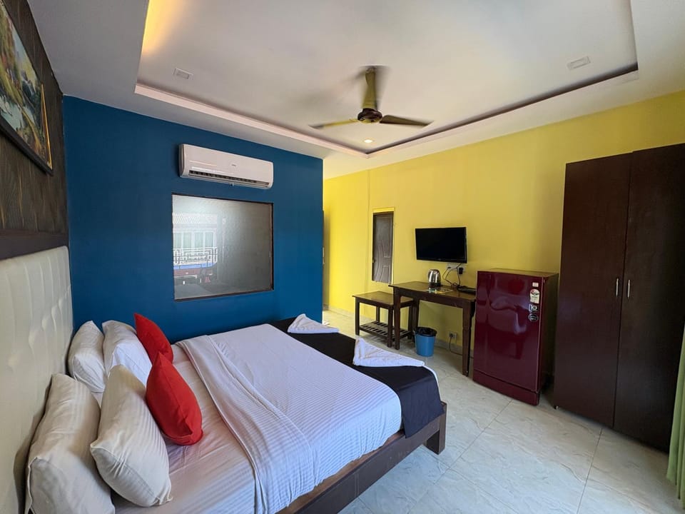 Royal Neptunian Beach Cottages Arambol Goa Hotel in Mandrem