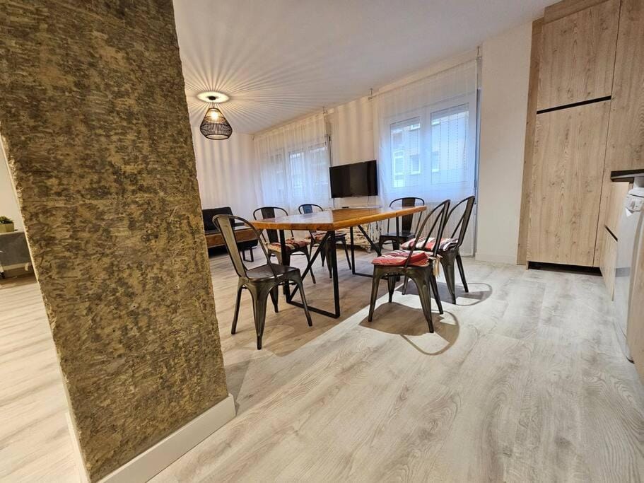 1A108 Amplio y moderno apartamento by R2R Consulting Apartment in Gijón