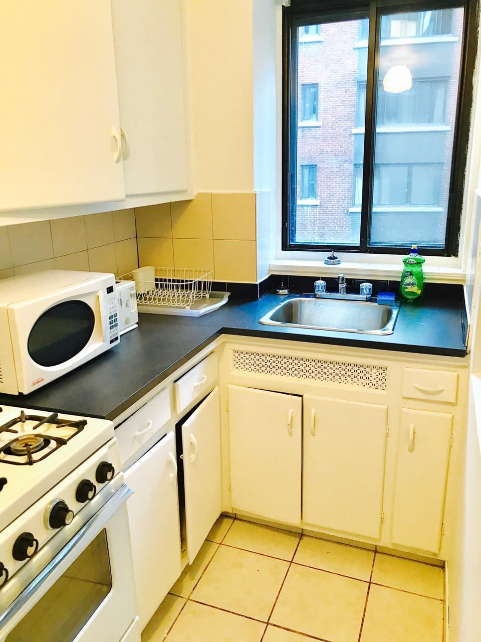 Stylish Montreal Apartment: Comfortable Stay in the Golden Square Mile Apartment in Montreal