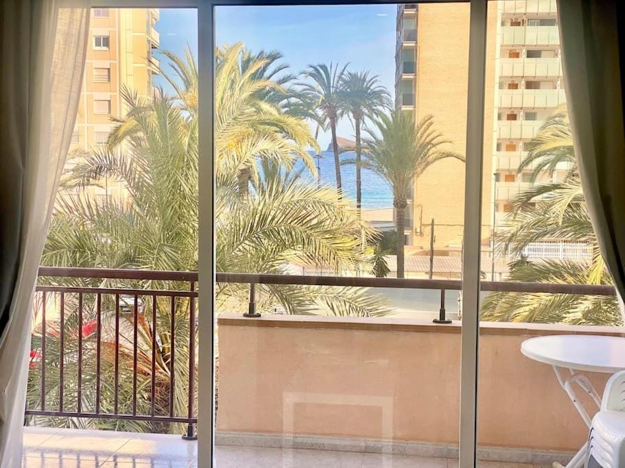 View (from property/room), Balcony/Terrace, City view, Sea view