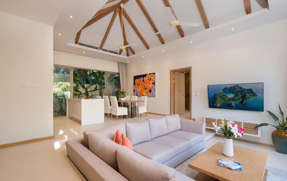 TV and multimedia, Living room, Dining area