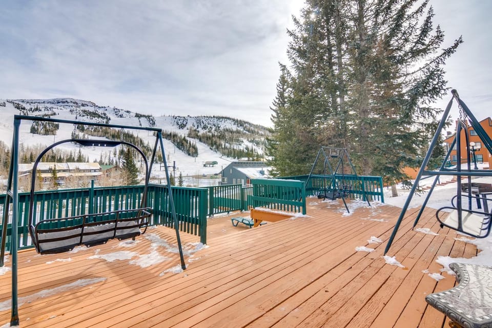 Brian Head Mountain Retreat < 1 Mi to Ski Resort! House in Brian Head