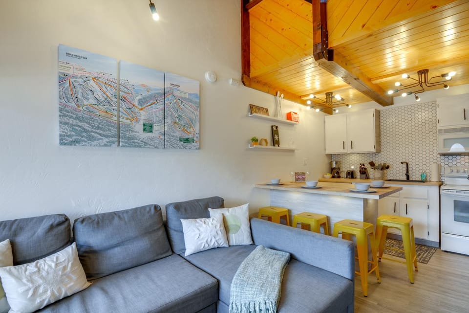 Brian Head Mountain Retreat < 1 Mi to Ski Resort! House in Brian Head
