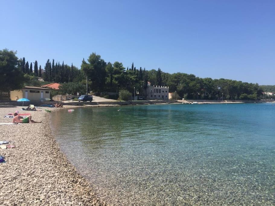 Restaurant/places to eat, Beach, Lake view, Swimming pool