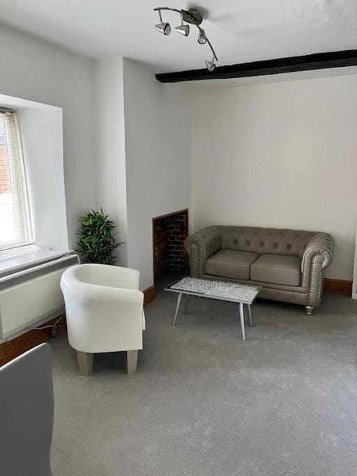 Netflix Chill Apartment Apartment in Godalming