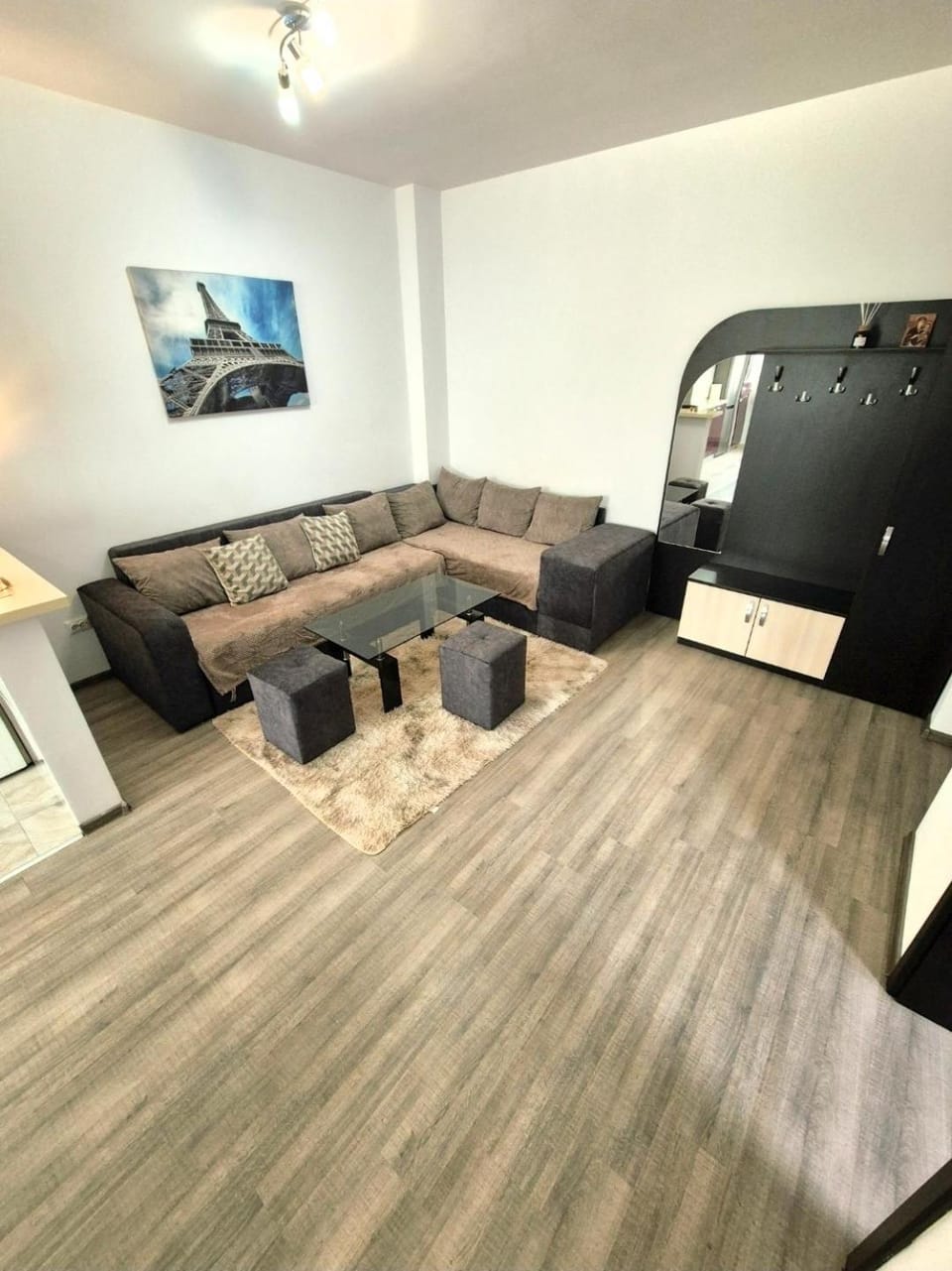 Living room, Seating area, Evening entertainment