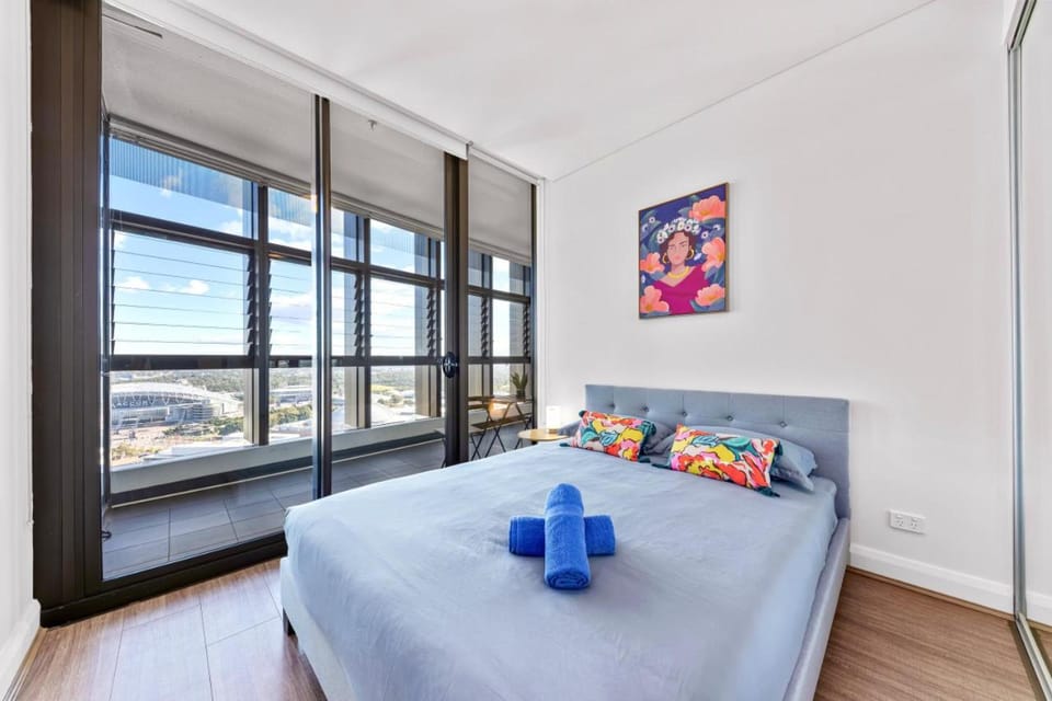 Modern 2BR Haven High Level & Stadium Views Apartment in Sydney