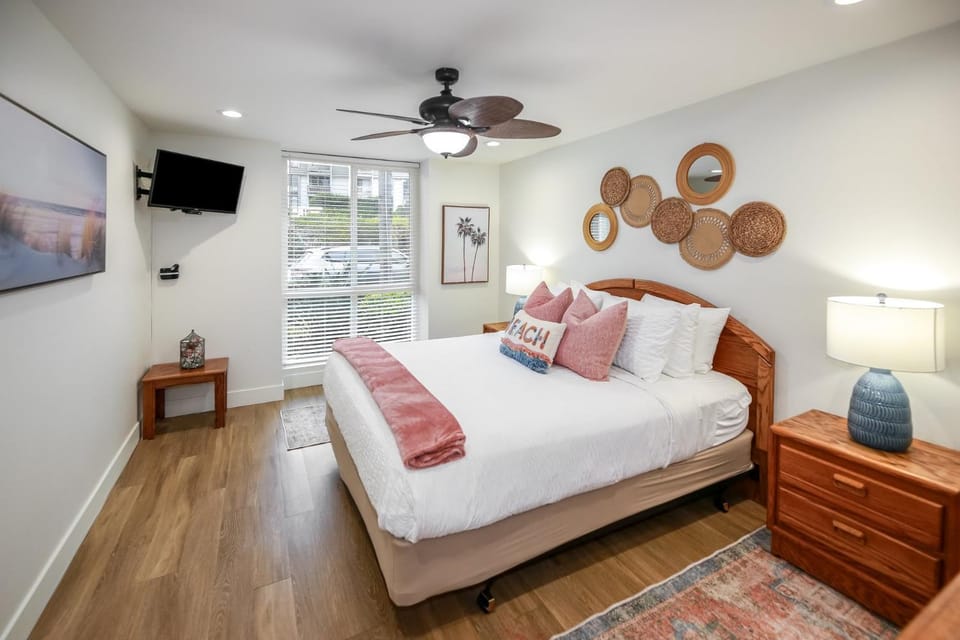 A17 Sand and Surf Retreat House in Oceanside
