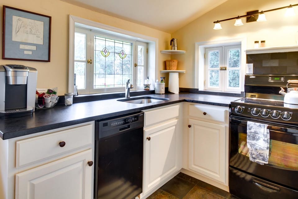 Monticello Wine Trail Cottage - Close to Hiking! House in Nelson County