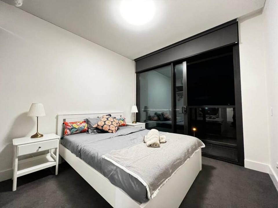 Lovely 2 bedroom APT in centre of Olympic Park Apartment in Sydney