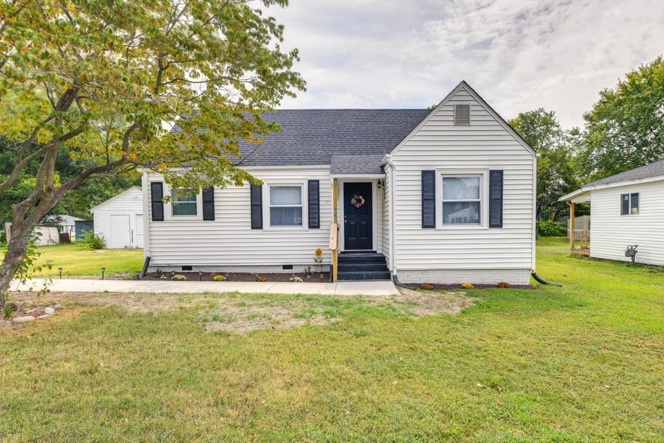 Hopewell Vacation Rental ~ 3 Mi to James River House in Chesterfield County