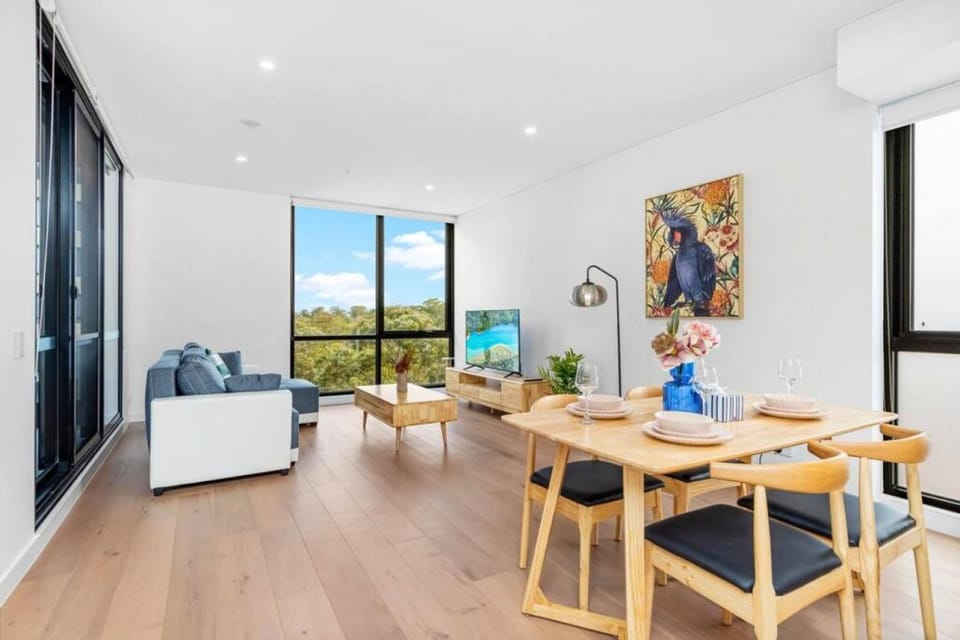 Modern 2BR Oasis - Walk to MQ Uni & Hospital Apartment in Sydney