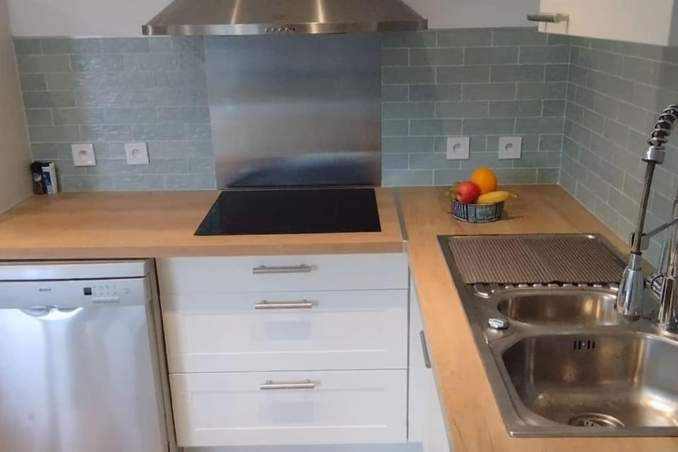 Charmante maison de campagne, avec jardin, vue rivière, 15 min Cabourg House in Normandy