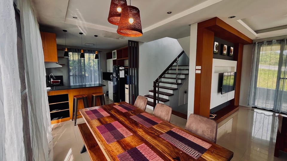 Staycation at Sandari Batulao Overlooking Spot House in Nasugbu