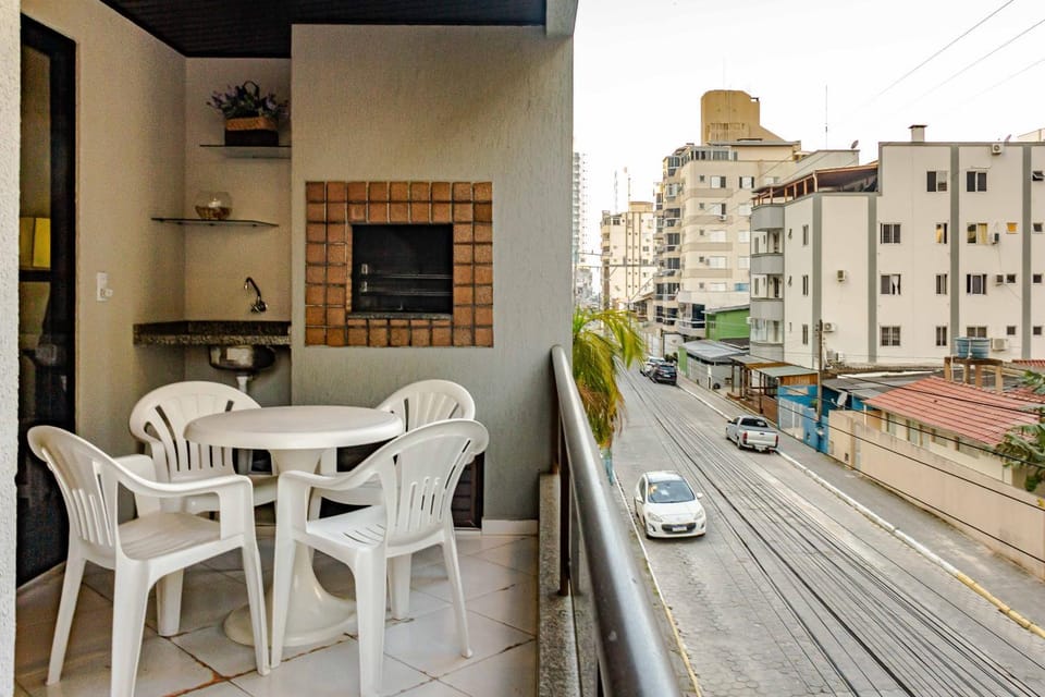 Com garagem a 2 quadras do mar MM9040 Apartment in Porto Belo