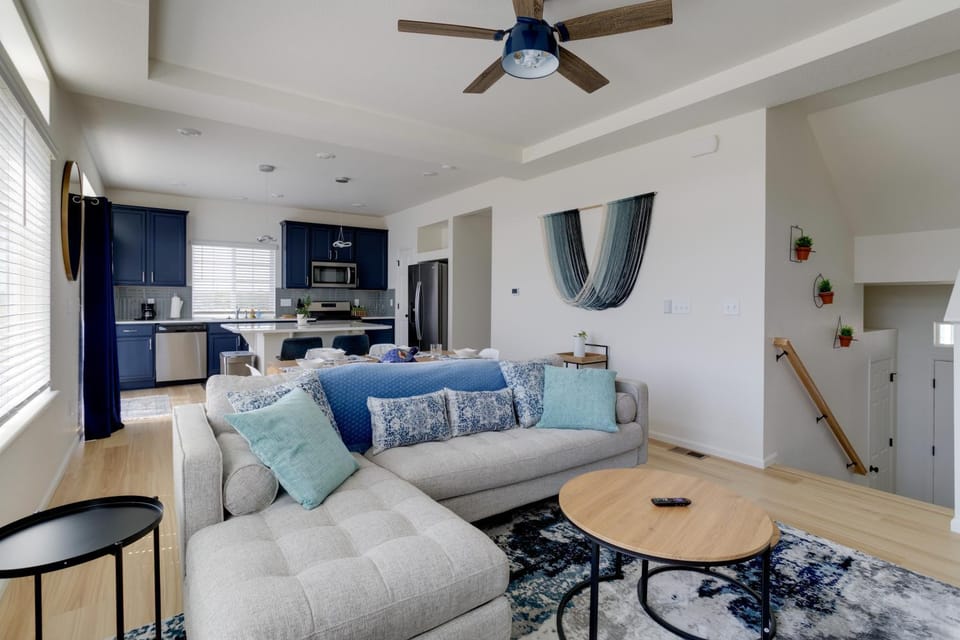 9 Mi to Airport: Pet-Friendly Aurora Home w/ Deck House in Aurora