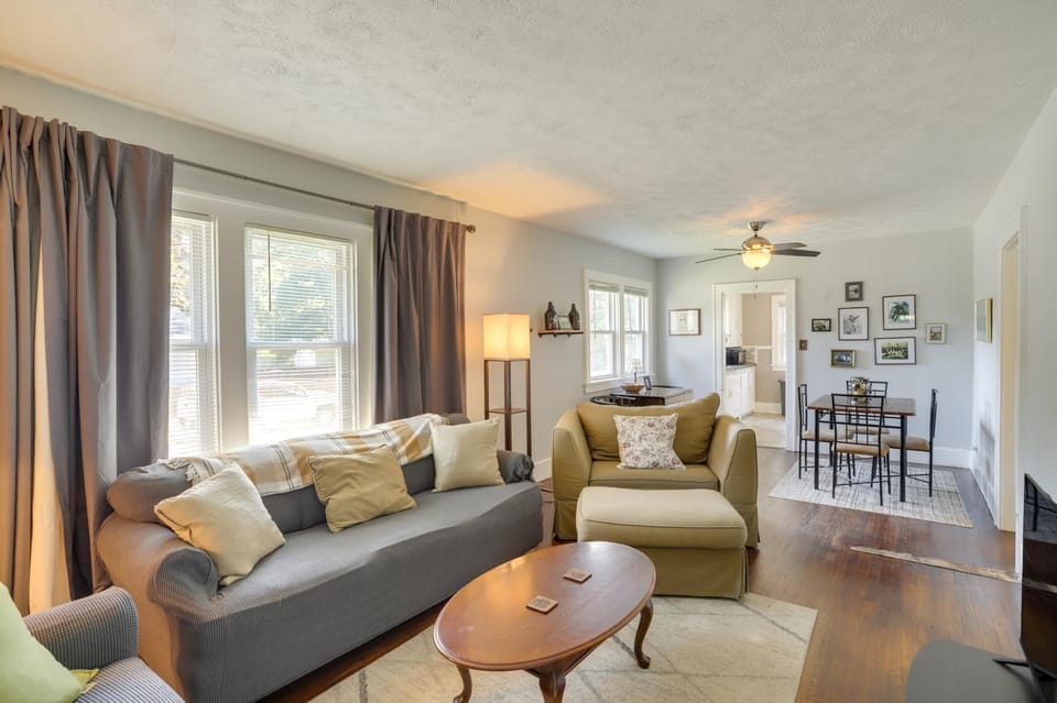 Lovely Home in South Bend: Walk to Notre Dame! House in South Bend