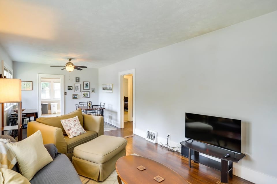 Lovely Home in South Bend: Walk to Notre Dame! House in South Bend