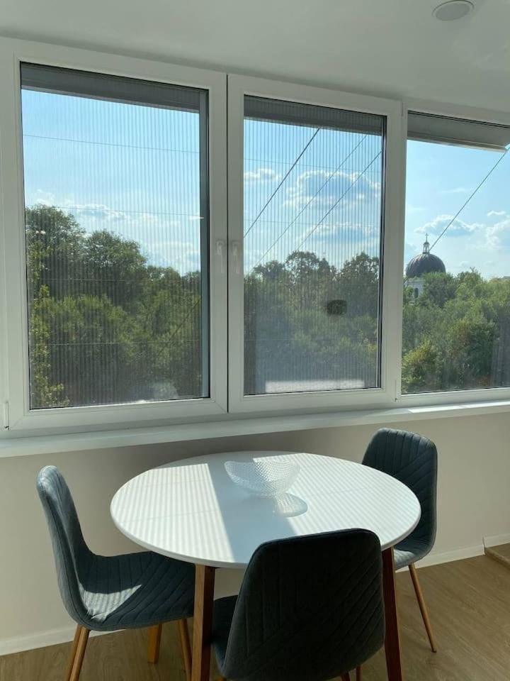 Day, Natural landscape, Dining area