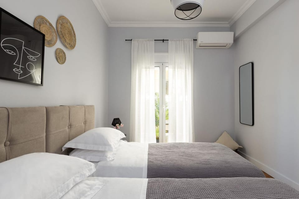 Bed, Bedroom, air conditioner