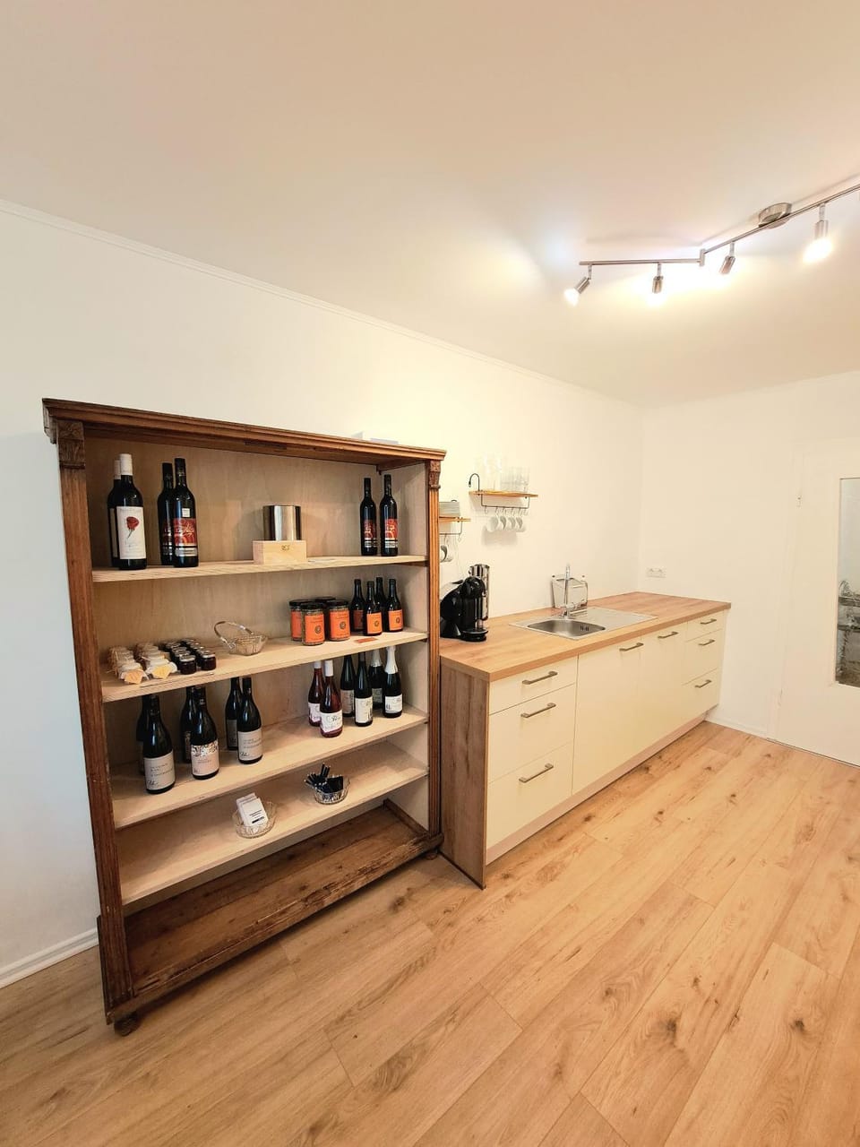 Coffee/tea facilities, Kitchen or kitchenette