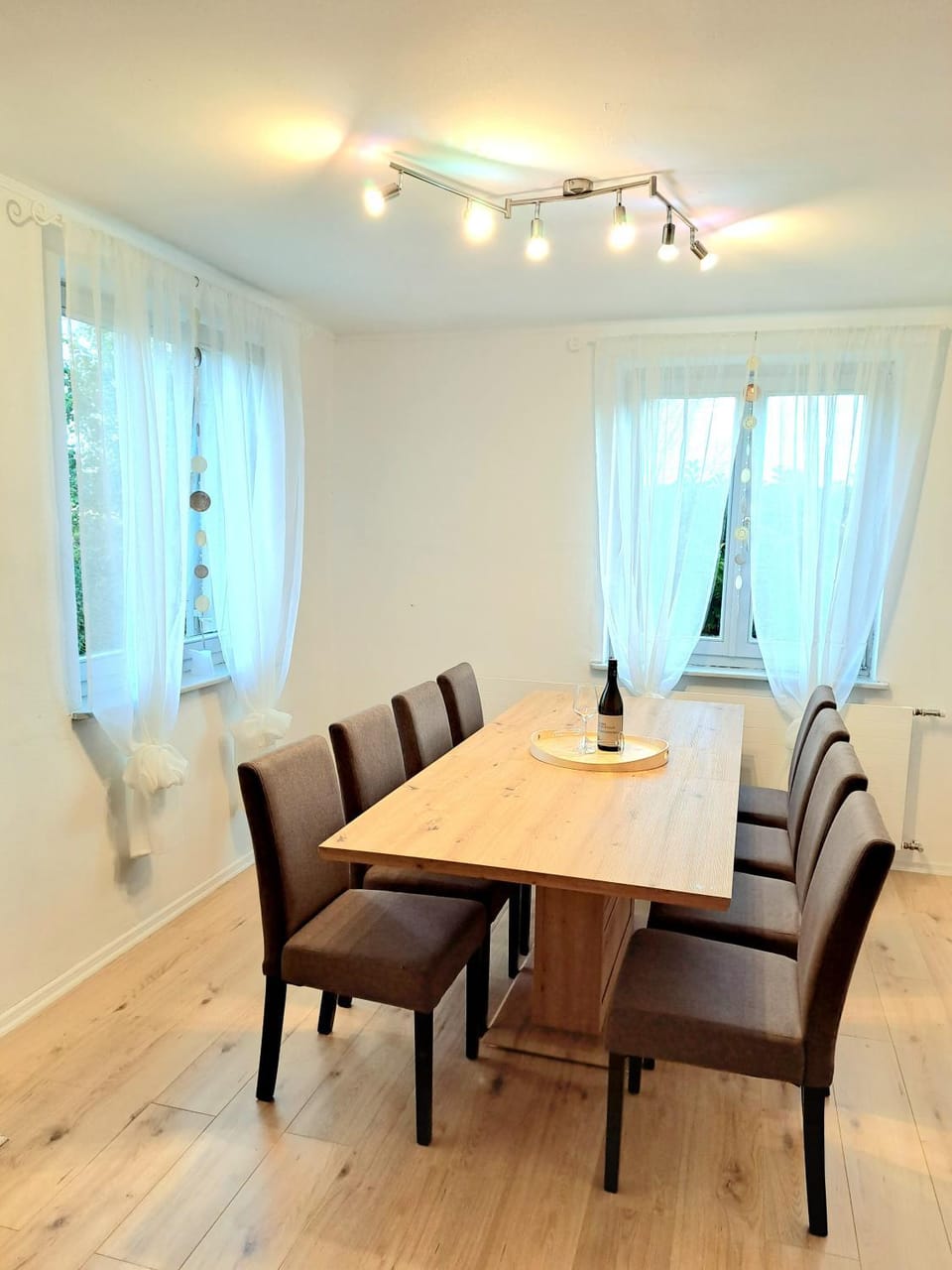 Communal lounge/ TV room, Seating area, Dining area