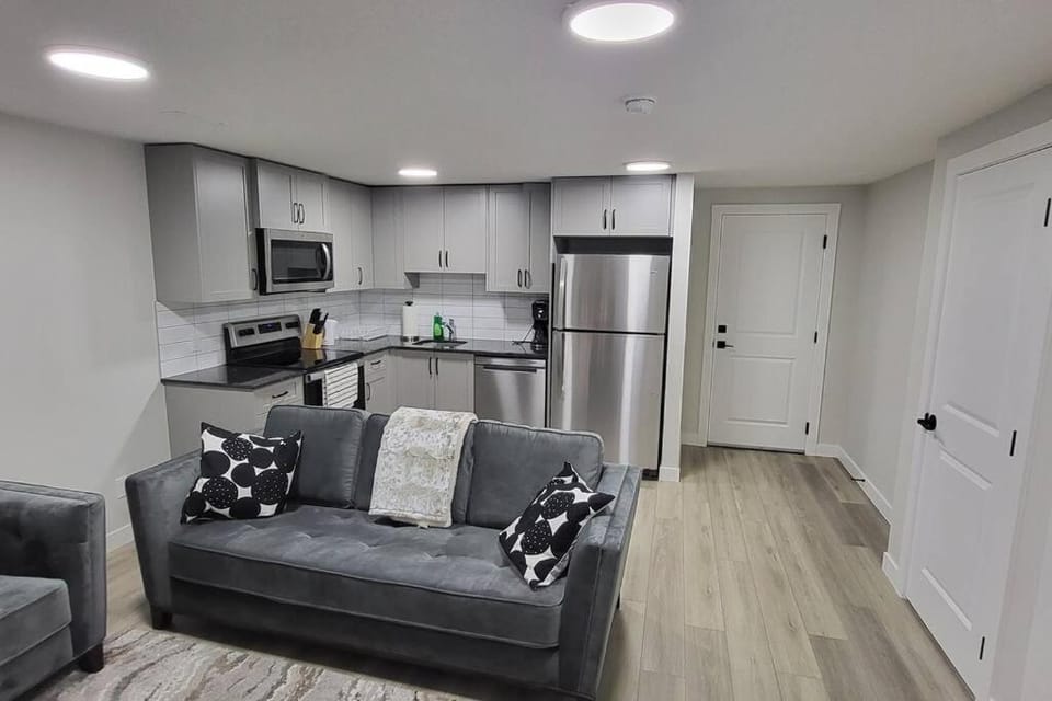 Serene Haven - 1 bedroom apartment. Apartment in Calgary