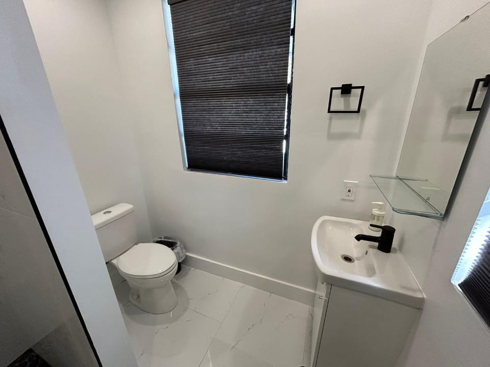 Cozy Private Room, near the Airport - Free parking - 02 Vacation rental in Miami