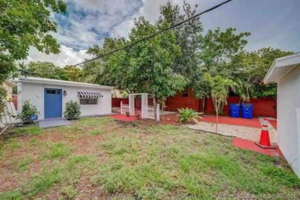 Cozy Private House near Miami Airport - Free parking - 02 House in Miami