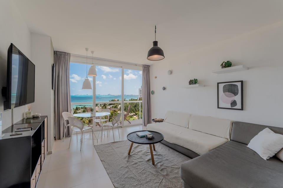 *SUN SCAPE Beachfront Studio by Casa Paraiso* Apartment in Cancun
