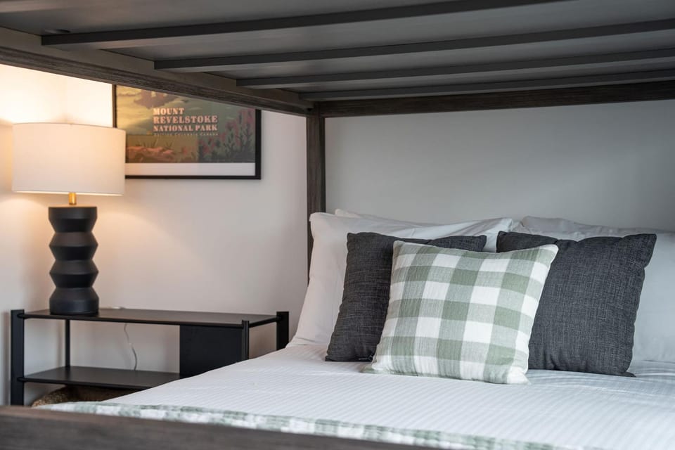 The Monashee House by Revelstoke Vacations Apartment in Revelstoke