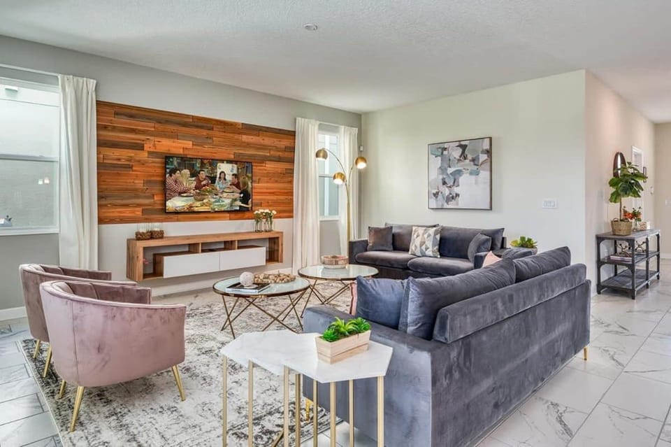 Chic Luxury Decor Prime Location Game Room Bliss House in Kissimmee