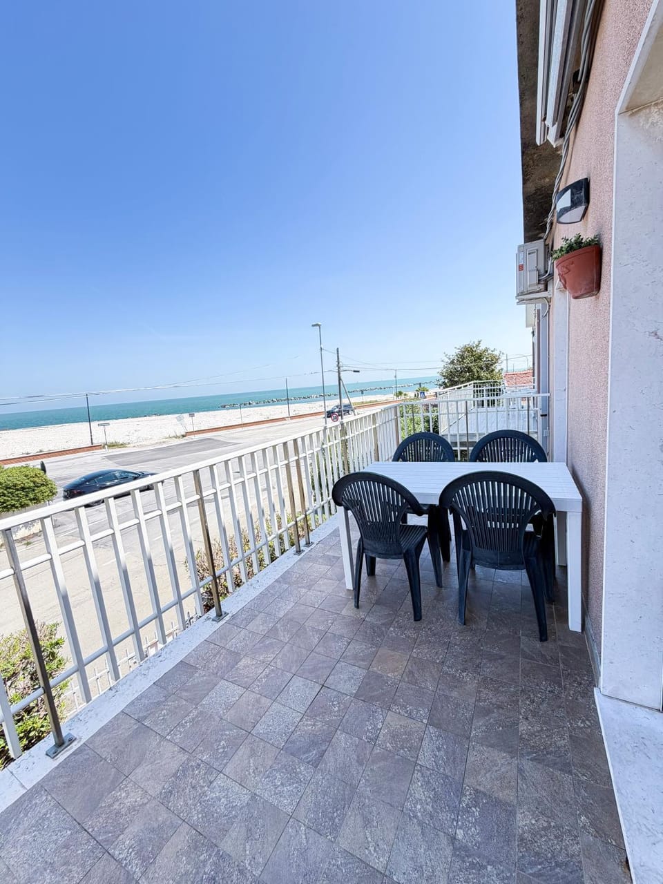 Property building, Balcony/Terrace