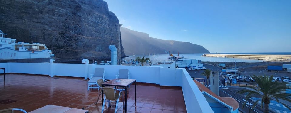 Property building, Nearby landmark, Natural landscape, View (from property/room), Balcony/Terrace, Mountain view, Sea view