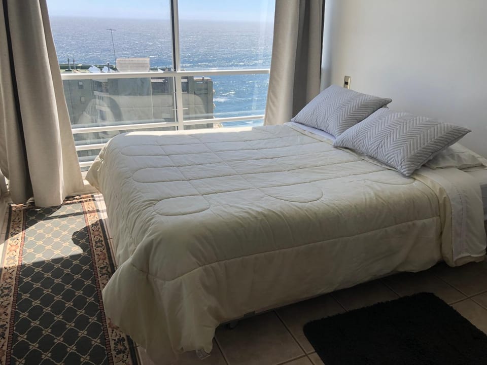 Studio luminoso, acogedor, maravillosa vista al mar primera línea la mejor ubicación de Reñaca y playas Apartment in Vina del Mar