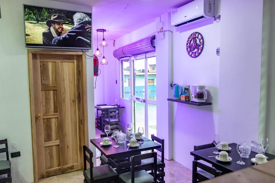 Karaoke, TV and multimedia, Living room, Seating area, Dining area, air conditioner