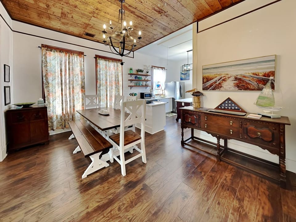 Dining area, furniture